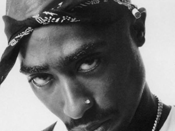 「我是世界上唯一可以告訴你們 Tupac 死亡真相的人」！22 年後，槍殺傳奇歌手 Tupac 真兇現身？