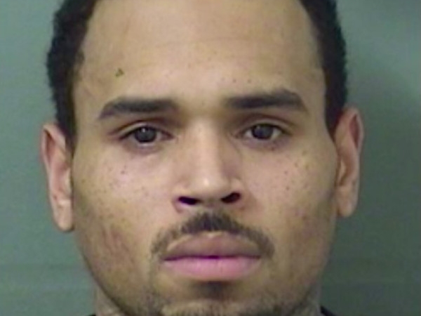 美國饒舌歌手 Chris Brown 在佛羅里達被捕！這次竟是因為一件去年發生的事⋯⋯