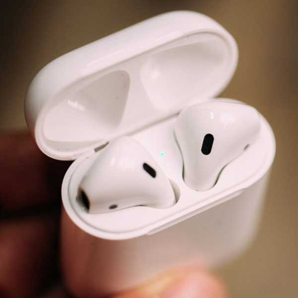 果迷注意：Apple 或將推出 AirPods 無線充電盒，更能替 iPhone 充電！
