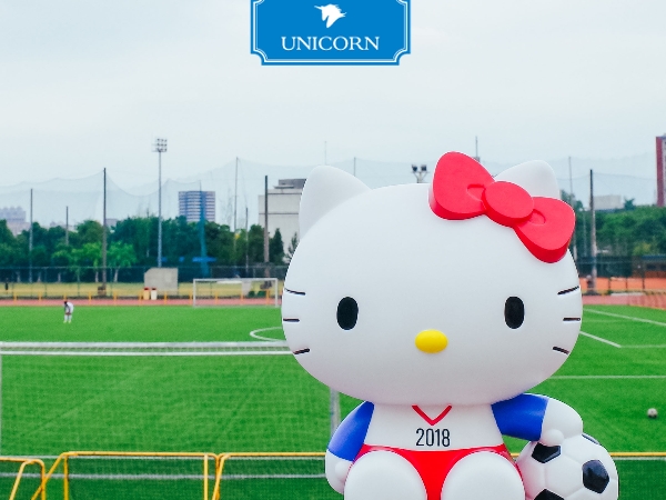 最萌守球員 Hello Kitty!威秀影城 Unicorn 跟全民一起瘋足球推出「Hello Kitty 瘋世足造型爆米花桶」