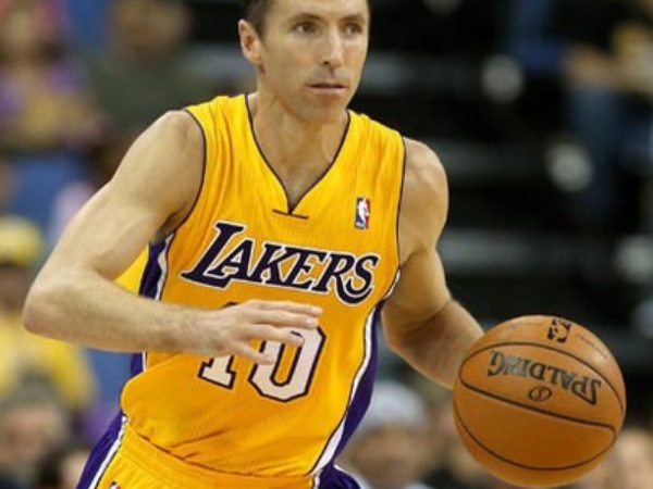 不知不覺已退役 3 年！史蒂夫·奈許公開豪宅生活　他是最懂足球的 NBA 球星！