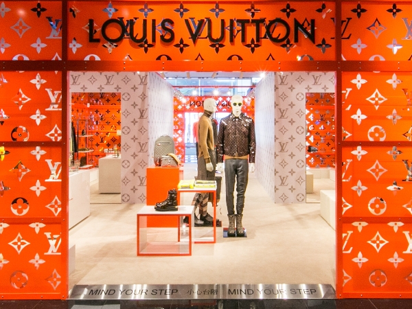 首間 LV 男裝快閃店登場!謝佳見、張軒睿、李玉璽、吳念軒四大男神也親臨現場拚帥度