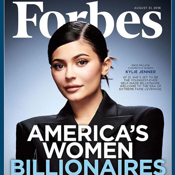 20 歲 Kylie Jenner 賣化妝品 3 年身價達 9 億美元　以白手起家富豪封號登上《富比世》！