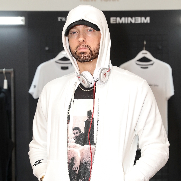rag & bone 倫敦快閃店擠爆排隊人潮！全為了 Eminem 聯名系列而來「阿姆本人驚喜現身！」