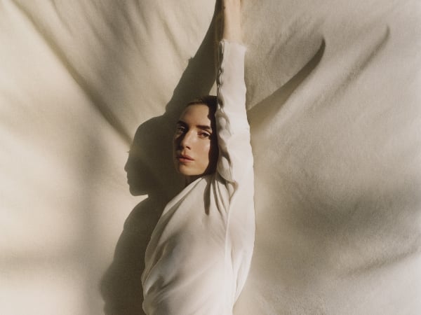 招牌傷痛情歌再現！瑞典獨立流行天后 Lykke Li 睽違四年強勢回歸