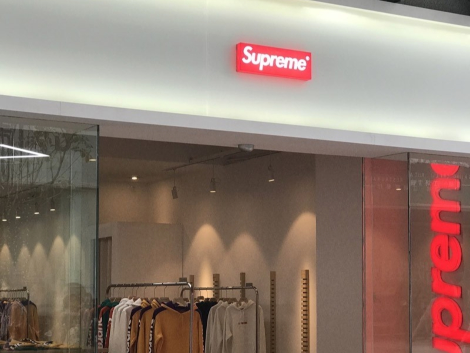 深圳朝聖景點 +1？探訪中國「首間」Supreme 專賣店！  網友：能做到這種程度也是不簡單⋯⋯