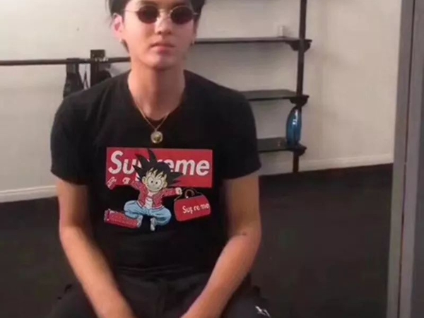 這聯名太兇我不敢看！吳亦凡同款「合成」 Tee  一個月竟能賣出上百件？