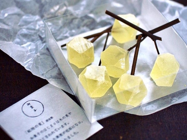 美到捨不得吃!京都和菓子「礦物之實」 宛如寶石成為 instagram 人氣打卡甜點!