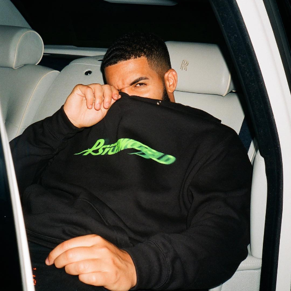 不走了？ Drake IG 曝光以專輯《 Scorpion 》 為靈感的 OVO 系列球衣！