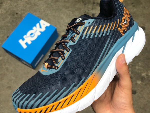 甭找代購就買得到！日韓街頭話題最高 HOKA ONE ONE 與 URBAN RESEARCH 來台快閃！