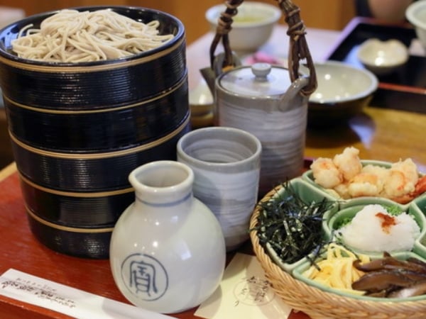清爽美味！日本最古老蕎麥麵店「尾張屋」　去京都旅遊時千萬別錯過歷史名店！