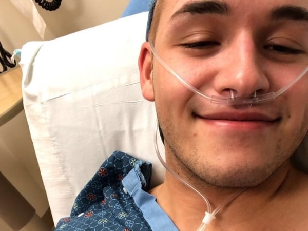 親熱時被 25 公分捅到呼吸道破裂　這名男同志傳奇事蹟被瘋傳還獲得專訪！