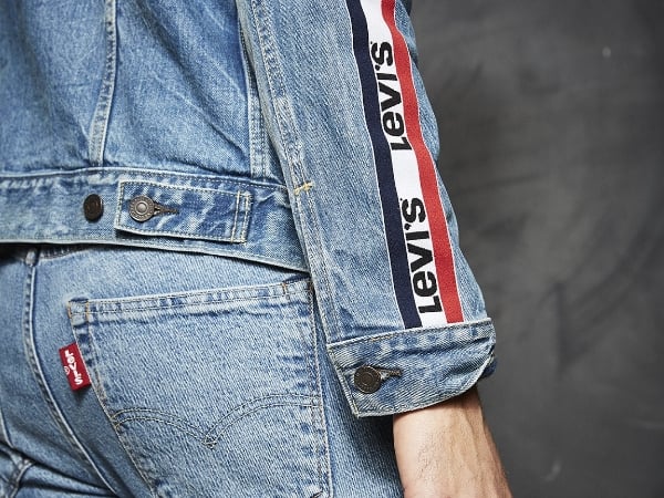 80’s時尚復興 開啟LEVI’S®丹寧潮流新紀元 SPORTSWEAR系列耍潮無罪! 美式藍、白、紅3色復刻懷舊青春