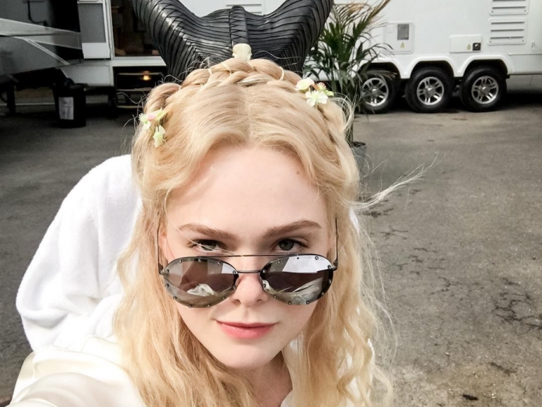 好萊塢小公主 Elle Fanning 也戀愛中？對象竟然是年紀大她 12 歲的這位！
