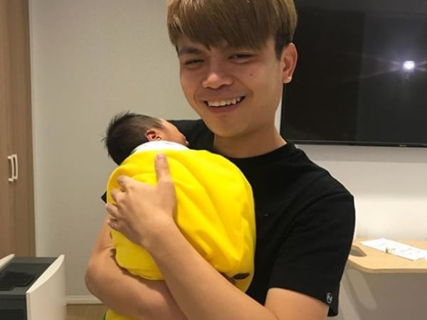 說好當8輩子父子！「蔡阿嘎」感性告白：9歲生日父親離世，25年後「蔡桃貴」同天報到