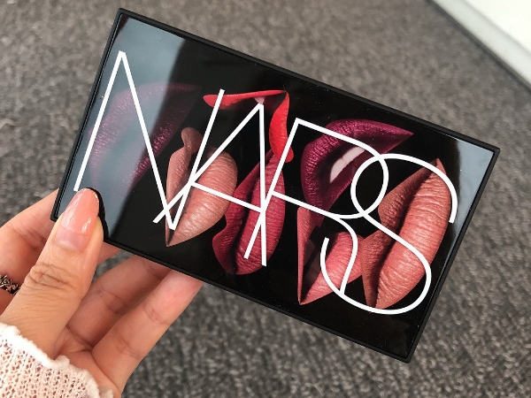 NARS 推出「 7 款但丁原罪盤」，小編：唇彩 8 色讓人想犯罪...