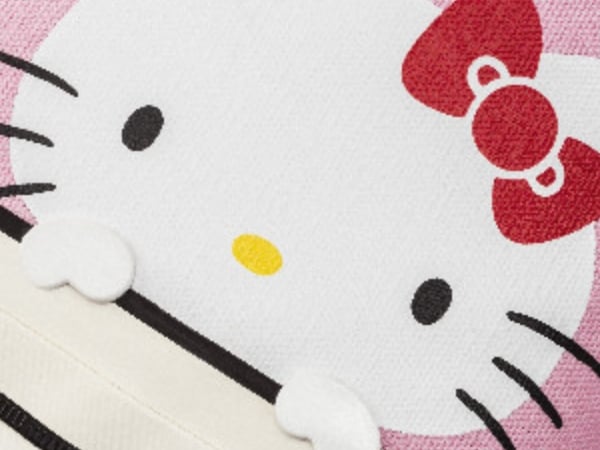 誰說 Kitty 就一定要賣萌?Converse x Hello Kitty 聯名系列帥氣、可愛任你搭! 小編:還有兒童尺寸!