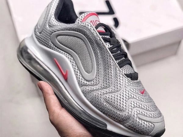 Nike 氣墊系列巔峰之作！疑似 Air Max 720 「銀彈」配色清晰實體影片曝光！
