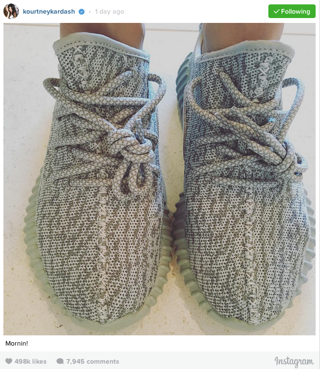 越來越高調,肯爺開心宣布全新 Yeezy boost 350 兩種配色整雙都有夜光加持!