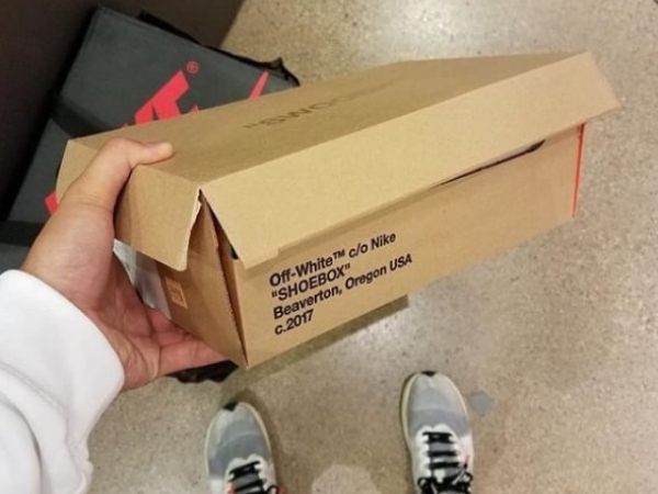 這你敢信?美國 Outlet 竟出現 The 10 Air Presto 2.0 全白配色