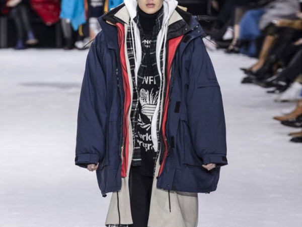 連衣著也要搞多層次？Balenciaga 無極限推出「七合一多層次秋冬大衣」你會買單嗎？