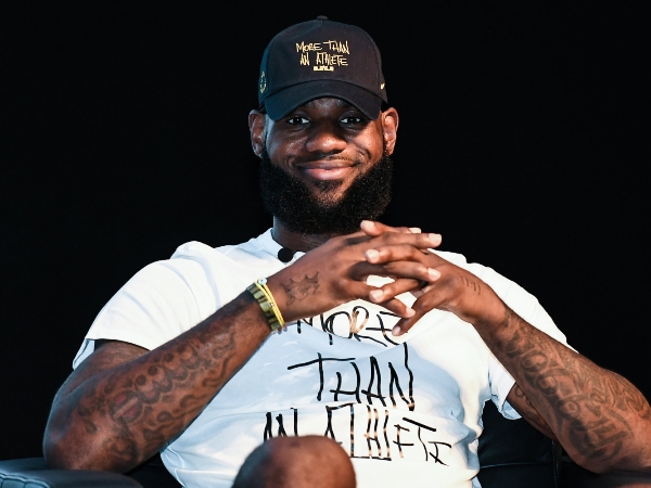 不只是一位運動員！原來 LeBron James 還有另外這 4 種身分？