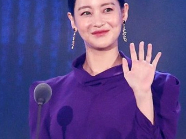 笑噴！《花遊記》 吳漣序「酷女孩洋裝」頒獎 ，網友學牛魔王：「合格！」