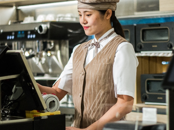 APUJAN用麵包與服裝交織出的夢幻制服