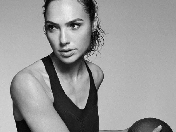 蓋兒加朵、吉吉哈蒂德都說讚！Reebok 動感科技運動內衣「Pure Move Bra」搶先曝光！