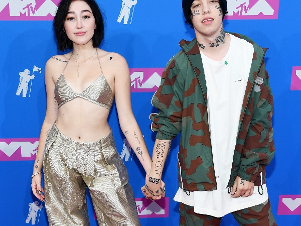 宛如鄉土劇！麥莉妹妹 Noah Cyrus 和 Lil Xan 分手　竟是為了一張查理普斯的假裸照？
