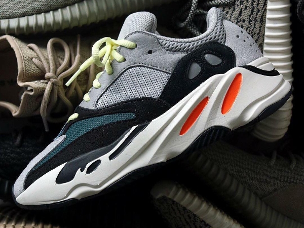 千呼萬喚終於登場！adidas Originals YEEZY BOOST 700 Wave Runner 本週發售！