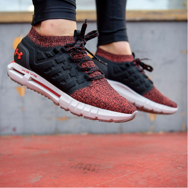 跟著頂尖運動員一起對抗地心引力！UNDER ARMOUR 緩震中底技術「HOVR」跨領域成軍！