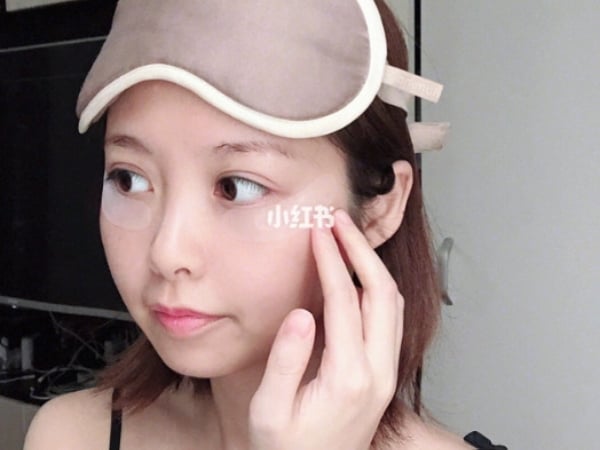 免上醫美也能打玻尿酸?這個風靡日本的「微針玻尿酸眼膜」,敷 5 小細紋少 4 條!