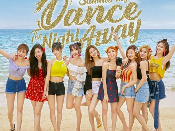 TWICE 所有主打歌在 YouTube 點閱率都破億！《Dance The Night Away》兩個月達成