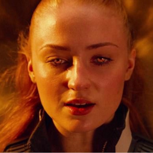 《X戰警：黑鳳凰》拍攝中，潔西卡·雀絲坦換上特效用緊身衣鎖喉
