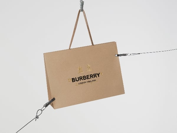 24 小時限量發售!BURBERRY 新任總監 Riccardo Tisci 推出首個系列,將不再使用動物皮草