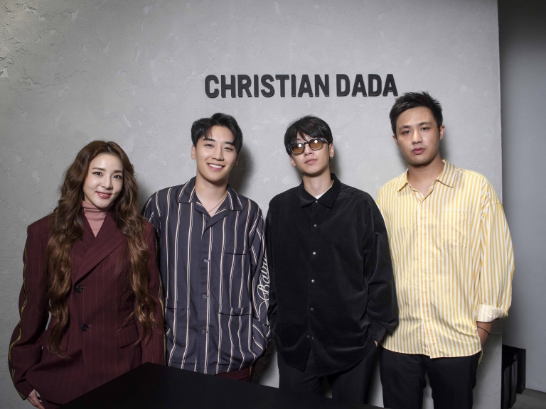 「我很快就會在台北和大家見面」！CHRISTIAN DADA 旗艦店開幕 Big Bang 勝利、女神 Dara 快閃台灣擠爆東方文華！
