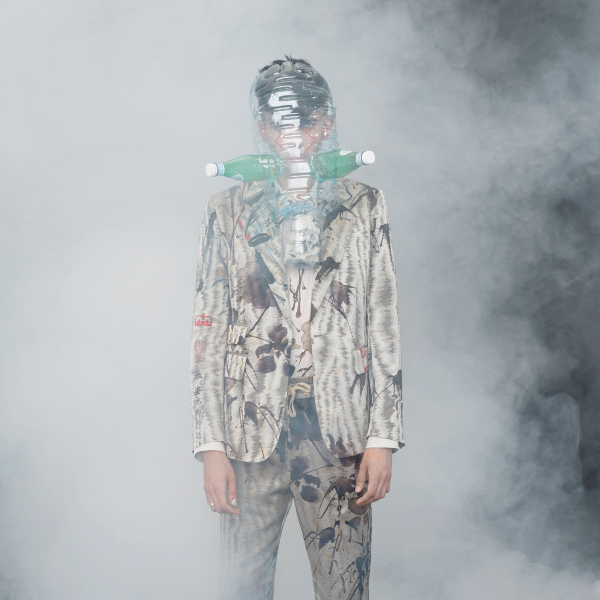 靈感源自道教五元素！Vivienne Westwood 在 2019 春夏親自解說環保混搭「減少購物，認真打扮」