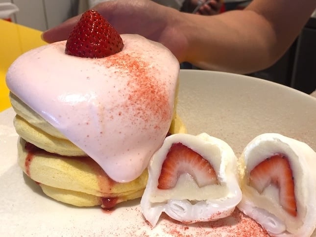 台灣限定口味！日本厚鬆餅名店「Flipper's」誠品南西店開幕　1.5 倍鬆餅糊、草莓奶油醬超療癒！