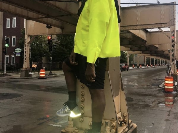 潮流天王賣鞋不手軟，YEEZY 籃球鞋細節再度於肯爺社群釋出