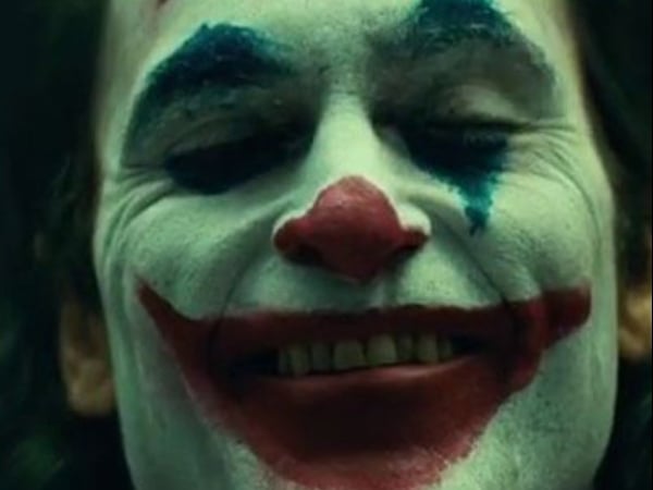 這個 Joker 絕對讓你期待,最新《Joker》Joker 招牌表情影片釋出!