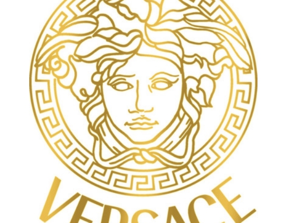 才剛發布 2019 年春夏系列又有大動作！據傳聞 MICHAEL KORS 將以「天價」收購 VERSACE？