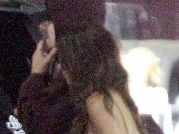 狗仔就在這等！Beyonce、Jay-Z 演唱會觀眾超大咖，李奧納多牽手嫩模女友等多對好萊塢情侶甜蜜出席