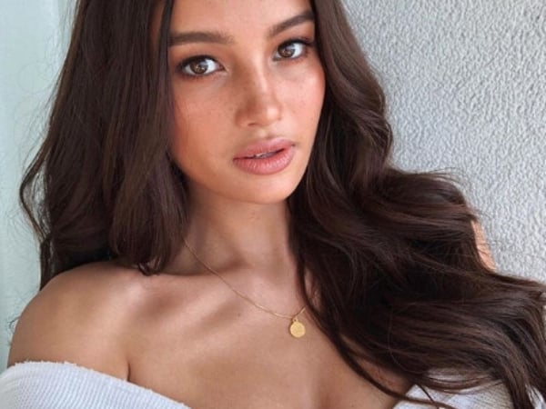 【野生抓正妹❤】疤痕使我更性感！維密新秀 Kelsey Merritt 大眼噘唇展現自信美