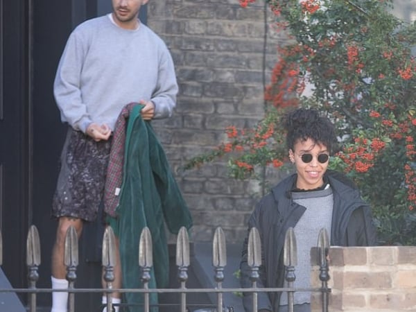 嶄新情侶！西亞李畢福約會「暮光男」羅伯派汀森前未婚妻 FKA Twigs！