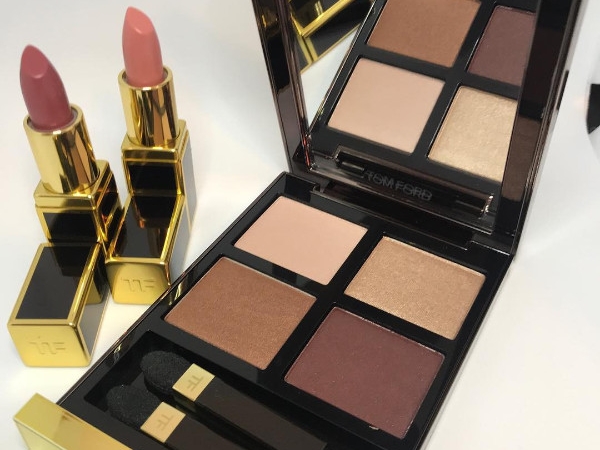 TOM FORD 全球限定禮盒「 #IRIS BRONZE 松露眼影＋ 2 支唇膏」，性價比超標！