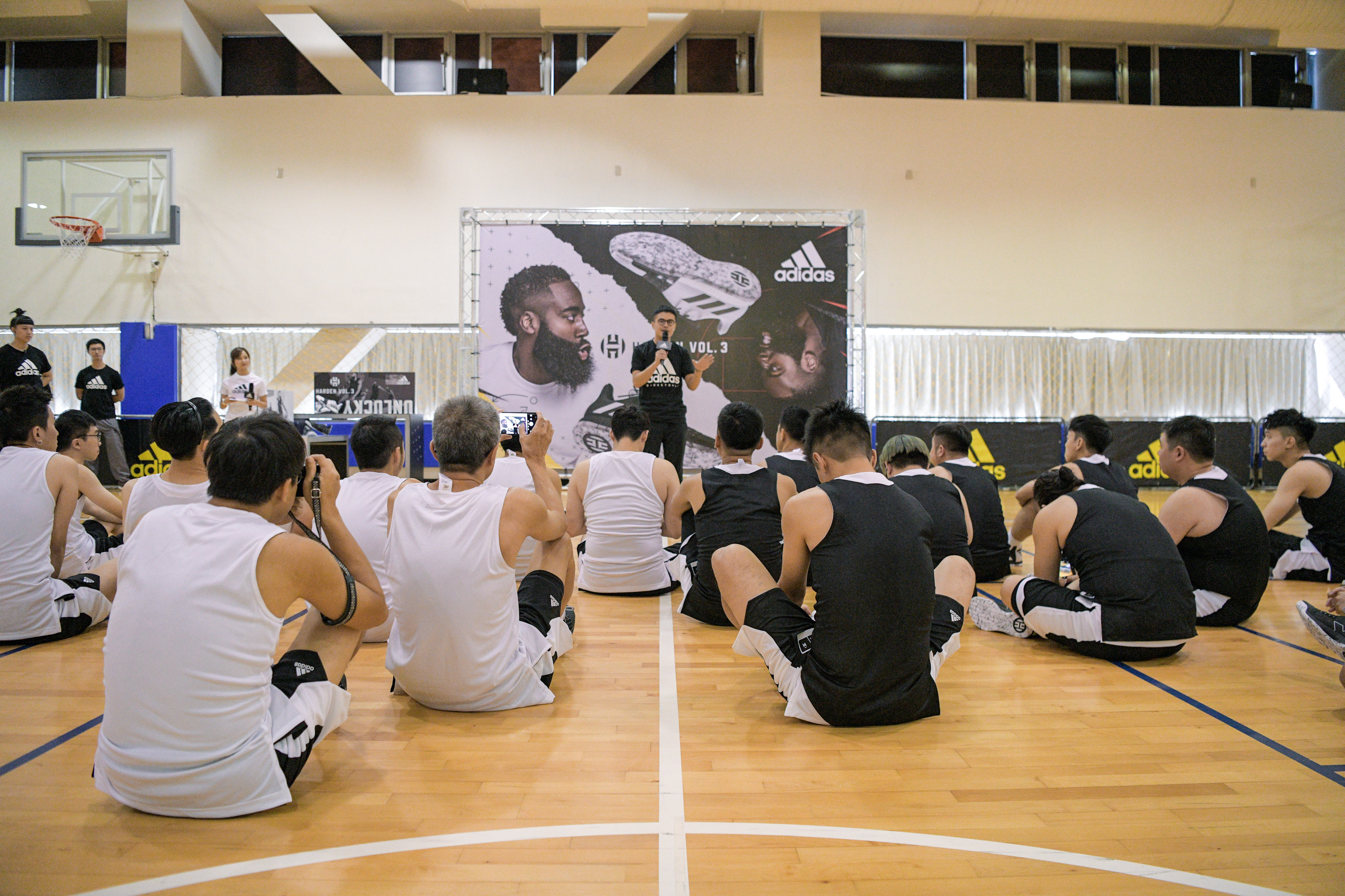 自己的好運、對手的惡夢！adidas 最新鞋款 Harden Vol.3 實戰開箱心得分享！