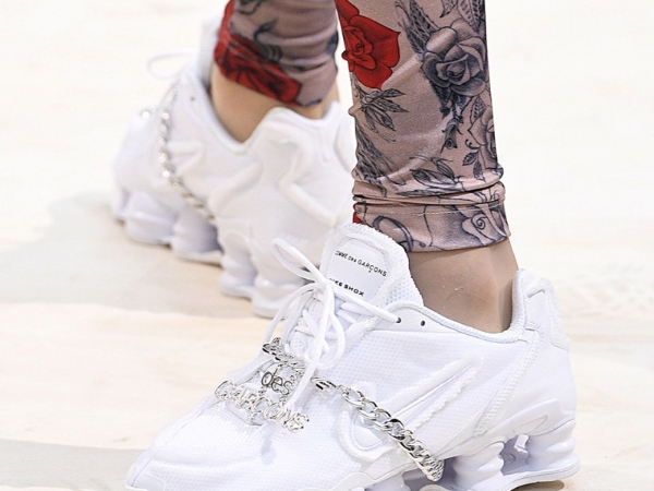 不讓 Virgil 搶盡風頭！CDG x NIKE SHOX 將會引爆「彈簧鞋」熱潮嗎？