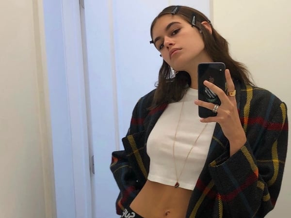 成為品牌史上最年輕代言人！17 歲超模 Kaia Gerber 宣布成為 YSl 美妝大使！