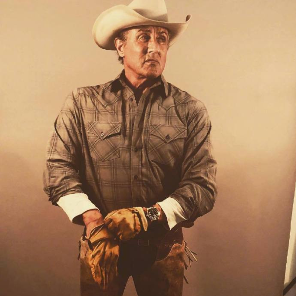 藍波再度回歸！《第一滴血 5》正式開拍　72 歲席維斯史特龍牛仔定裝照曝光！